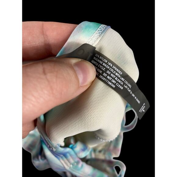 Torrid Swimsuit Size 1 / 1X 16 18 Watercolor Floral Ruffle One Piece White Blue - Picture 12 of 12